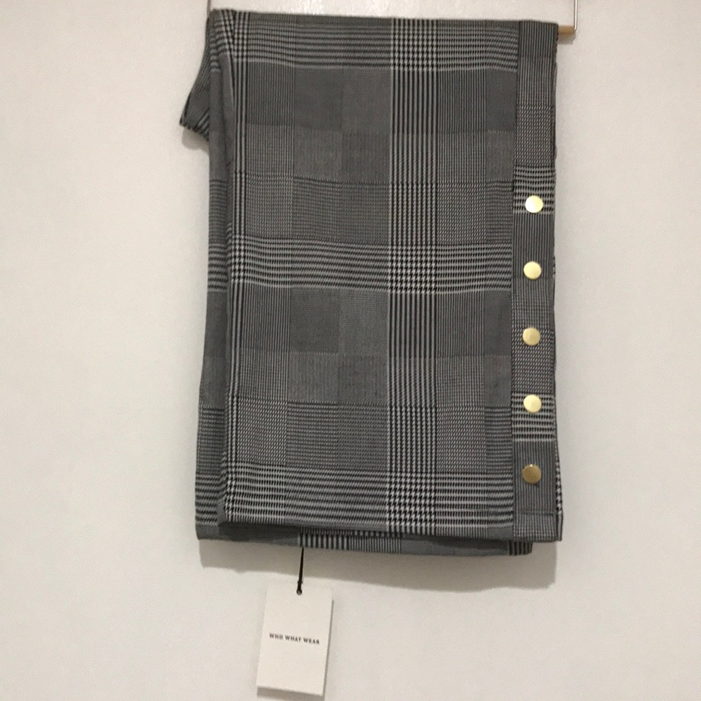 Excellent condition Who What Wear plaid Pants